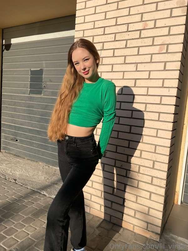 I think green really suits me! I’m kind of obsessed with thi..