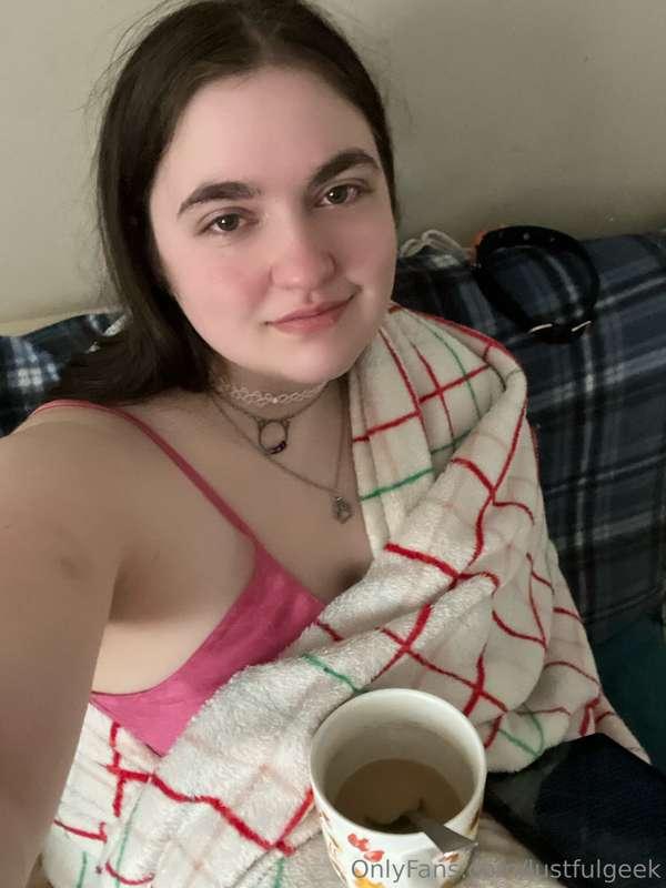 Happy Friday! Let's have some coffee and here is a little pi..