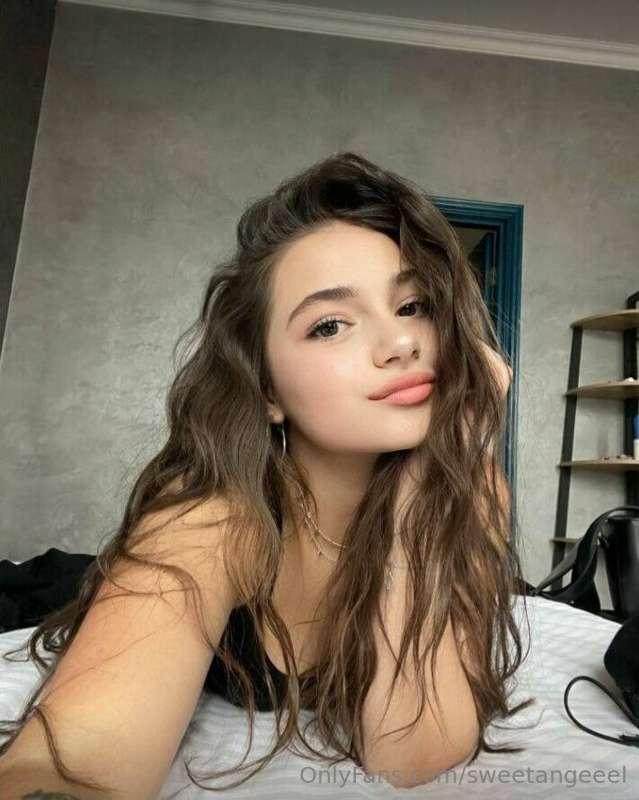 🔥 STOP SCROLLING 🔥
@kitty_ksysha
She is waiting for you 
@ki..