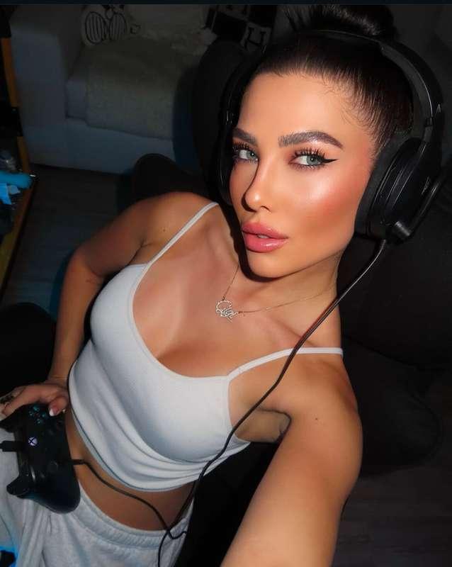 think you can handle the levels I play at? 😏🎮