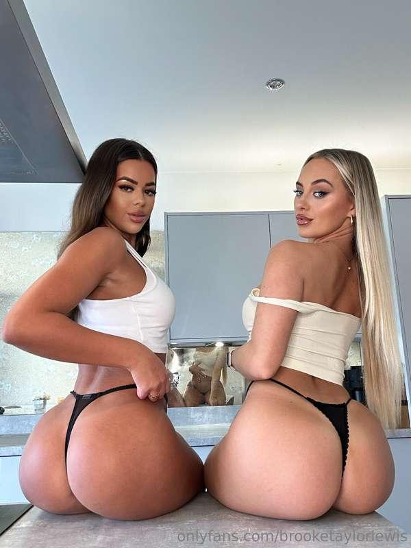 are you ready for our new vid coming out on Sunday? 🍑 @rhian..