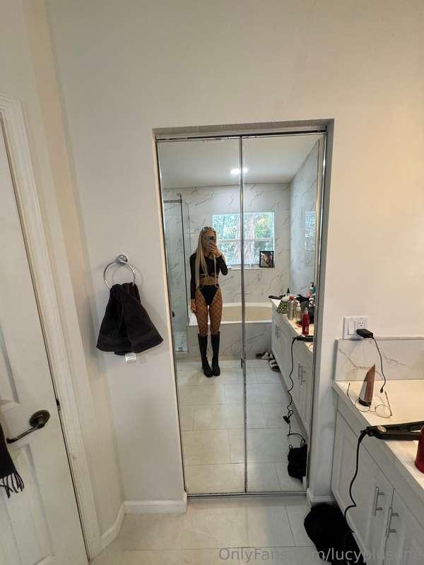 lucyplusone image #0