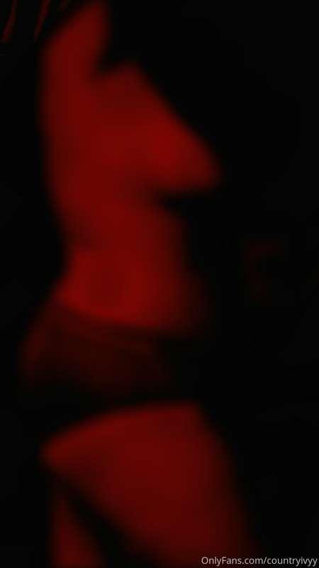 Goodnight you sexy bitches 😘🌙