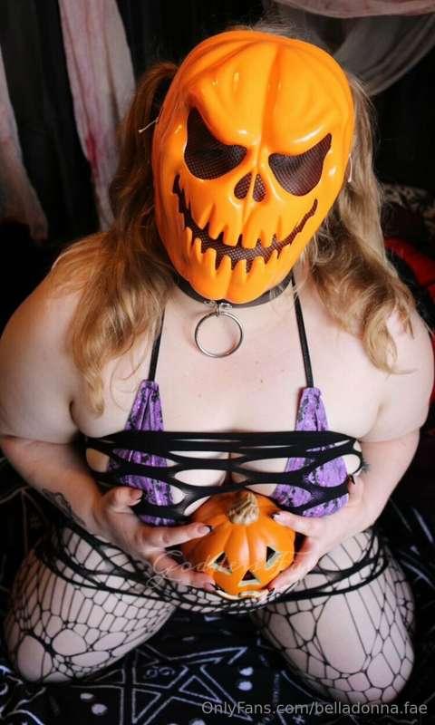 Happy Halloween Baby 🎃
Did you have a spooktacular & naughty..