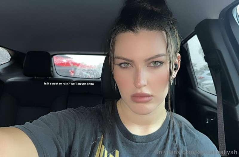 👀