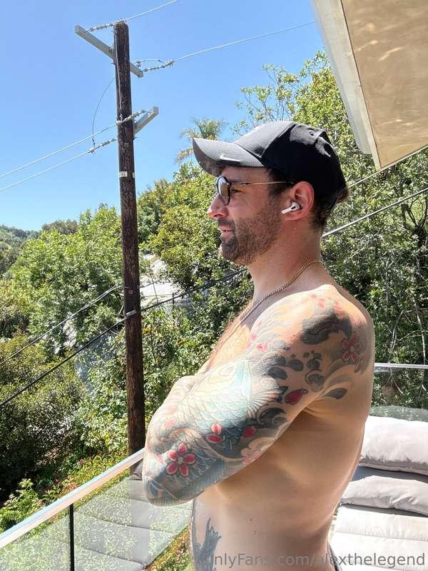 I’d make you cum until your legs shake.