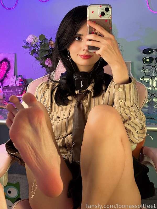loonassoftfeet image #9