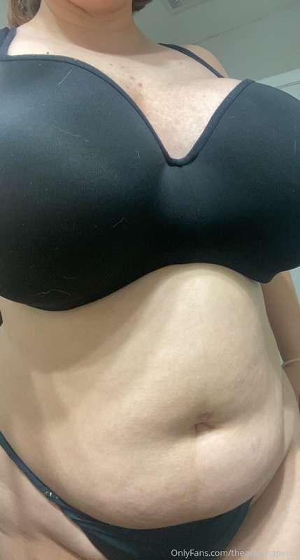 Who wants to kiss my body?