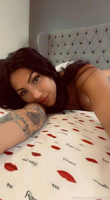  I just need a man who’s got enough cock to please me 😩 is it you ?