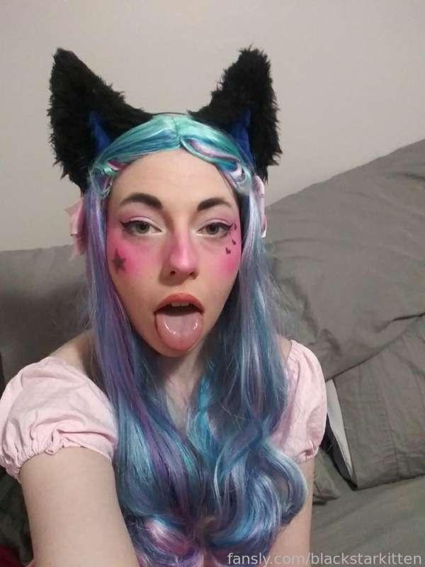 blackstarkitten image #1