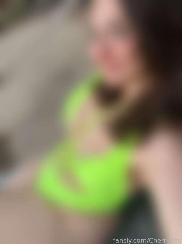 Do you love my swimsuit? Wanna take it off now? 

#bbw #facesitting #mommy #milf #pawg #bubblebutt #sex #thick #ass #curvy