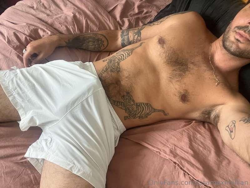 Just me, my bed, and a whole lot of temptation😉