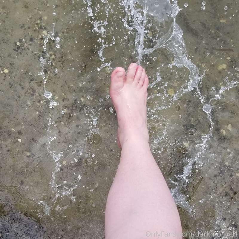 Don't you wish you were that water 😈? If you answered yes th..