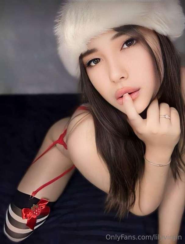 @easternprincess
HORNY KITTY 😻 @easternprincess 😻 WANNA RIDE..