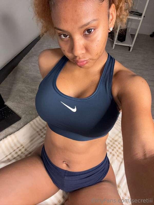 bored.. dm me!