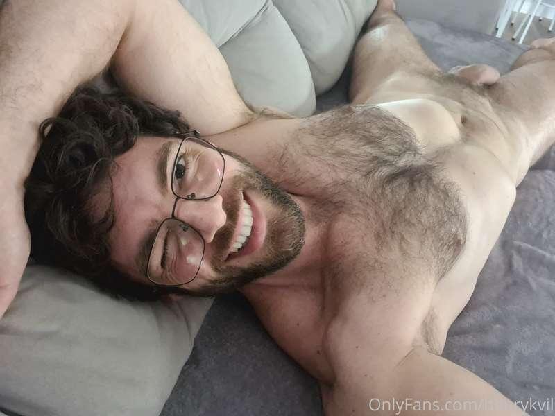 Saturday is the day to be enjoying naked😏 Sábado é dia de fi..