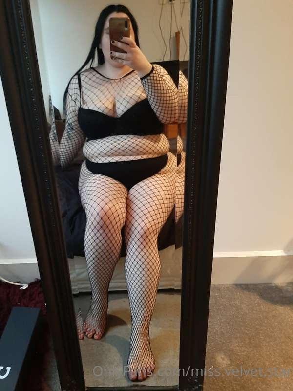 Swipe to spread my legs 😉