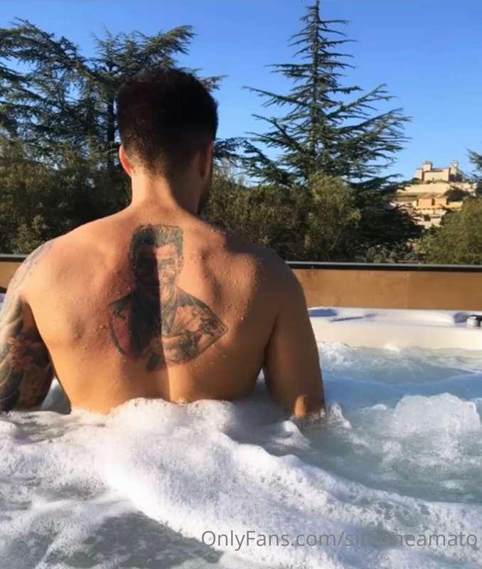 Proprio quello che ci voleva… 💦 ma sarò solo!? Commentate e ..