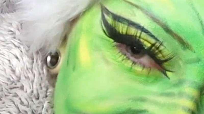 Santa's coming... and so is someone else... 💚😂

#fyp #clown #clownporn #clownfetish #santa #xmas #grinch #parody #squirting #squirt #squirter #funny #weird #free #christmasporn #xxxmas