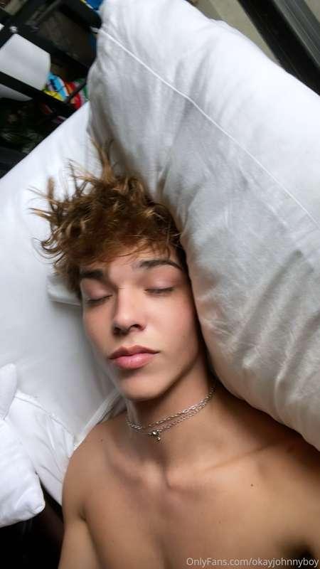 Wish I was waking up next to you 😉

***Check your DMs***