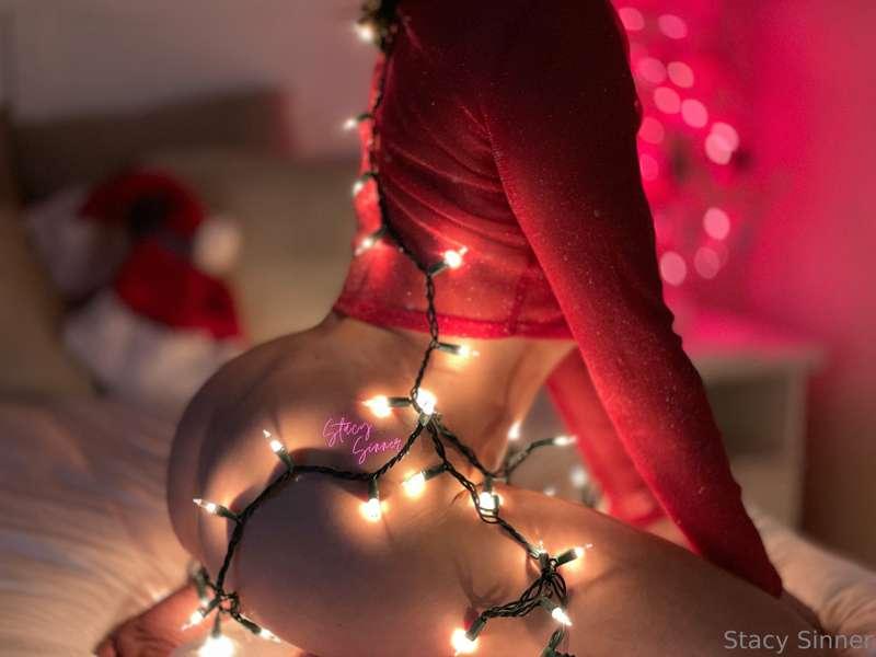 You think one of Stacy's Christmas gifts is Sinner's cheeks?..