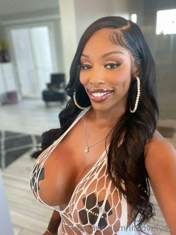 Cum get my sexy bundle baby. 10$ for 10. You don’t want to m..