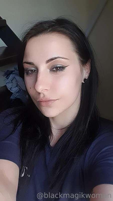Just waiting for the Cock to arrive so I can make some conte..