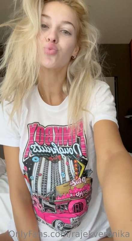 Woke up like this, sexy hair? 💋💋