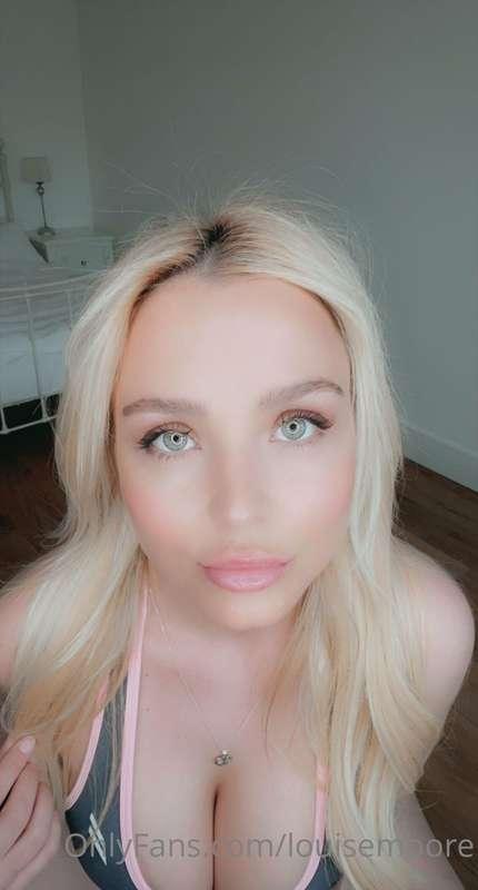 POV   What you see when I’m on my knees 👀💦