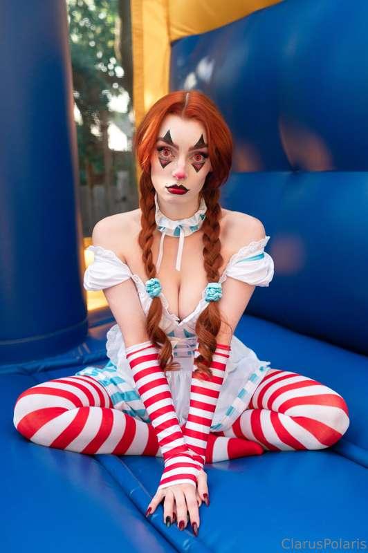 Halloween is only a few days away! I'm looking forward to bu..