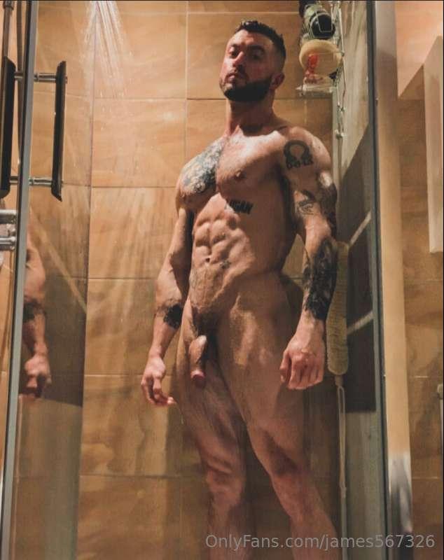 Just a few shots of me in the shower because why not 😝😝😝💦💦💦