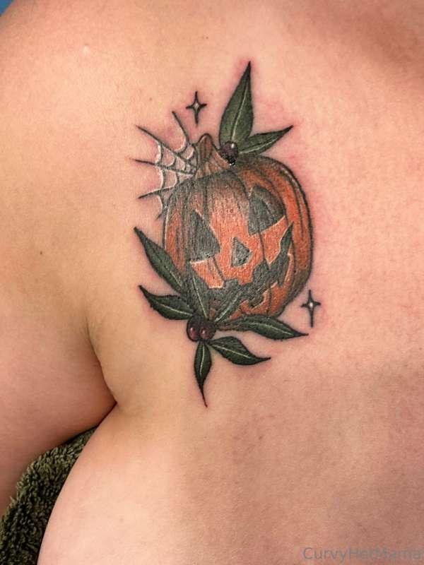 Got my spooky season tattoo today 🎃👻
