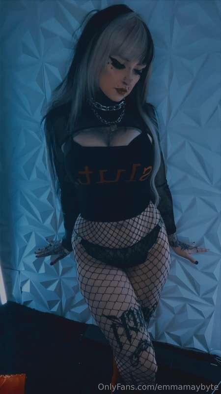 emmamaybyte image #3