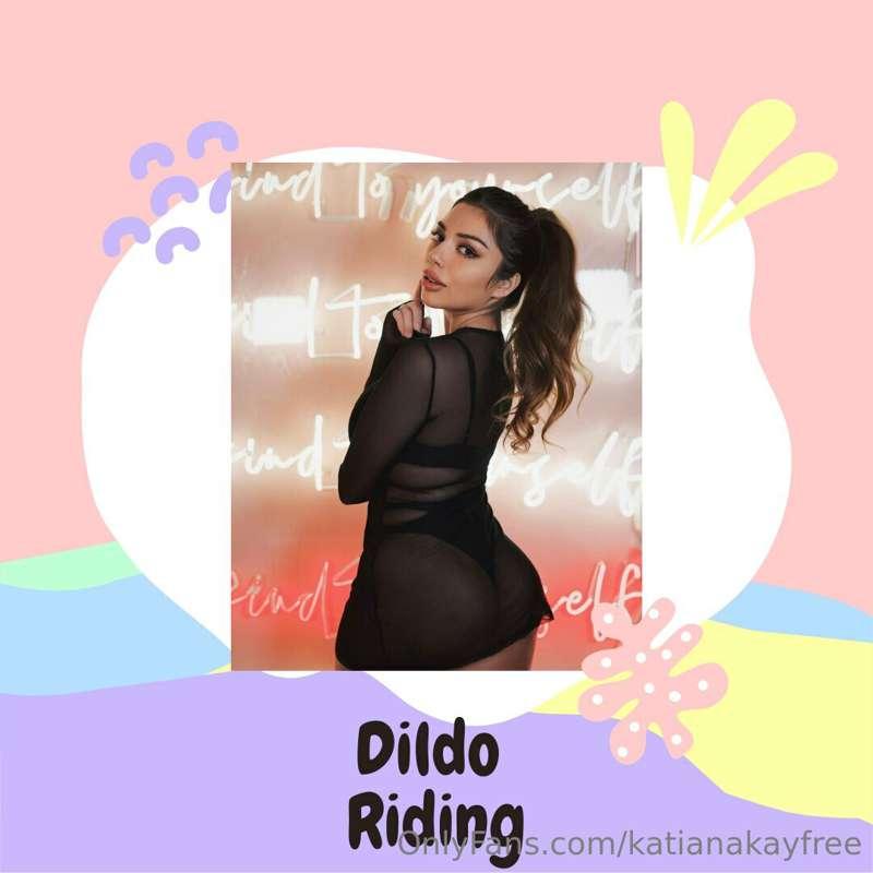 Watch me suck on this huge dildo and ride it 🥵 Did I mention..
