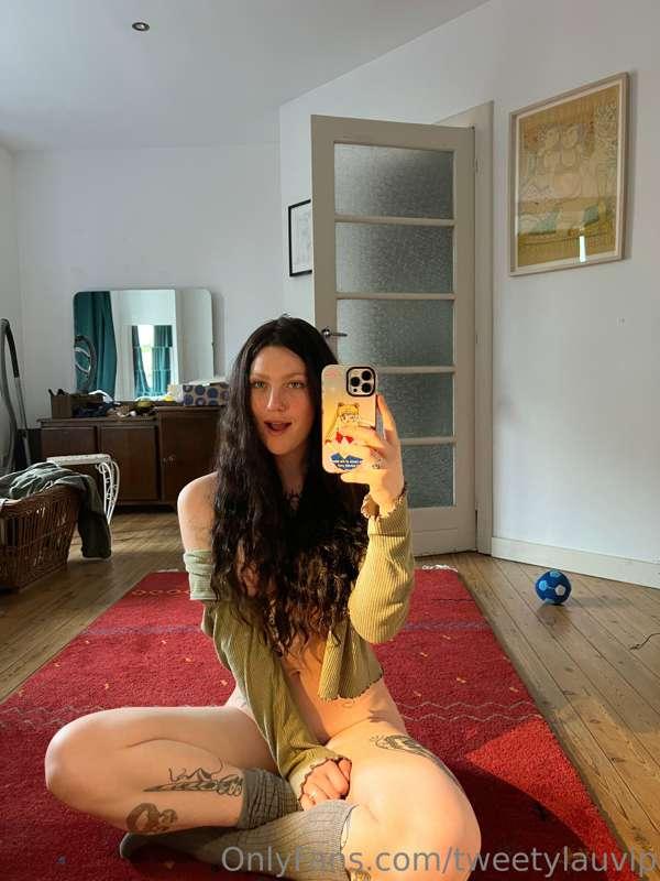 tweetylaura image #1