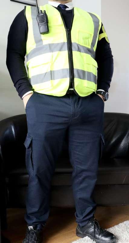 Looking almost like a bodyguard today. 
#business