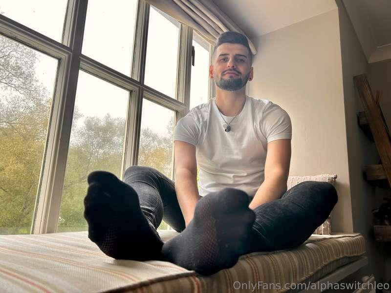 Sniff my sweaty socks loser 😈