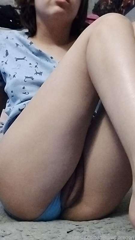 demiwhoregon image #4