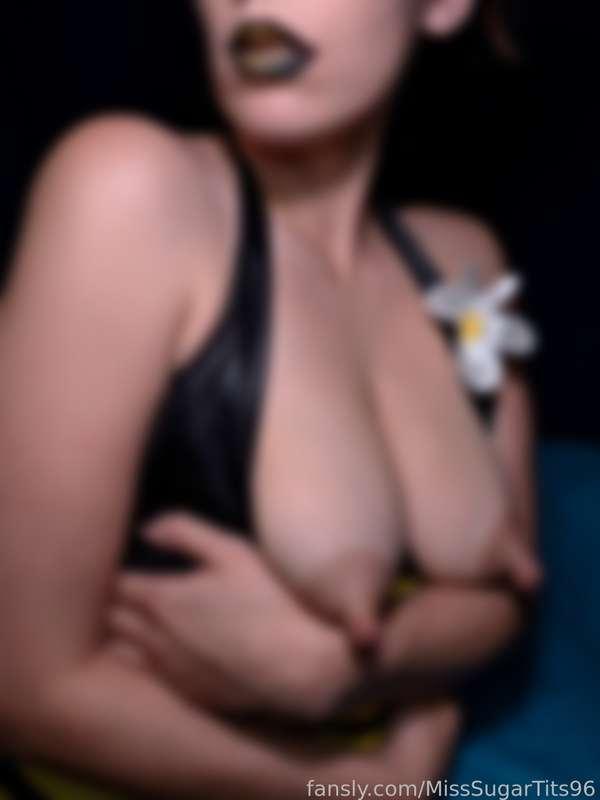 misssugartits96 image #1