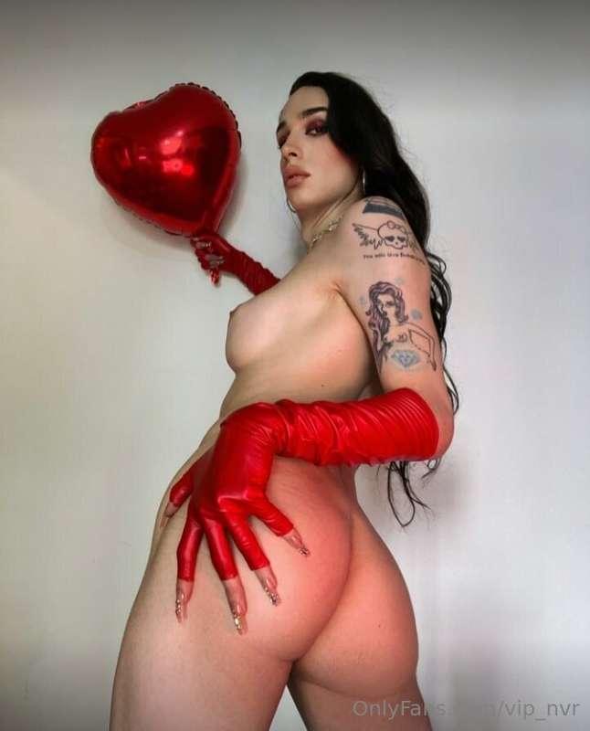 My TS bbe rubi will drain your balls with her juicy lips, se..