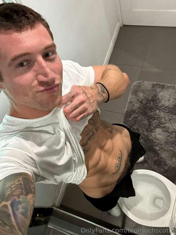 just droppin in to say hey and see if youve streamed my new ..