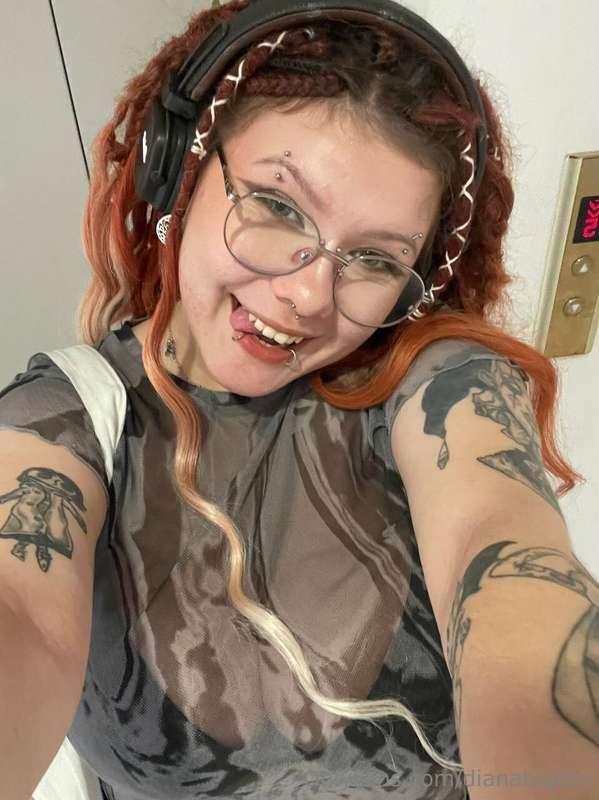 Today is bright and I feel so cute ✨