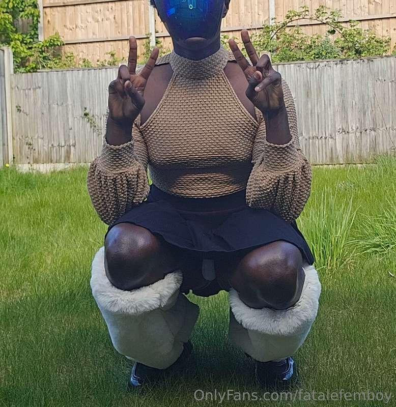 Hippity hoppity, the easter bunny is feeling naughty 🐇