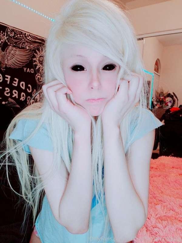 Alien girl