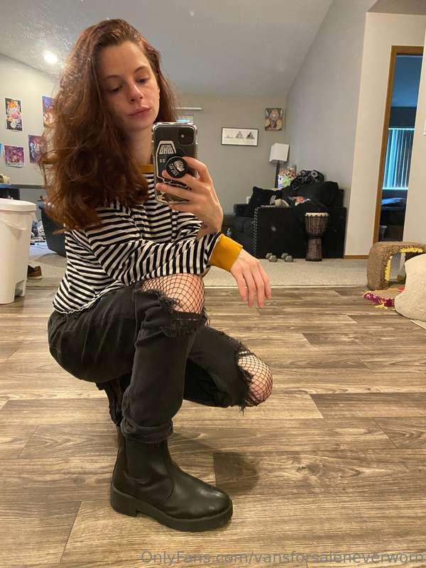 Outfit of the day with cat cowboy socks 😘🖤