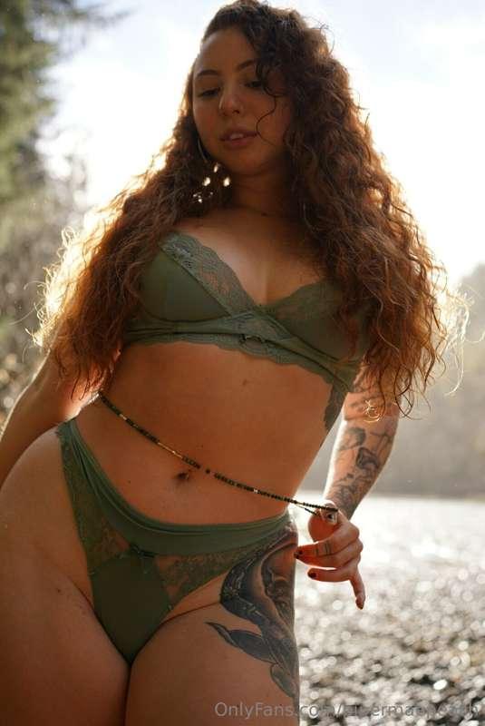 Don’t be shy tell me what you wanna see today 💋