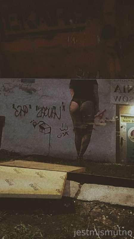 Głupie pomysły nie chodzą spać o  22