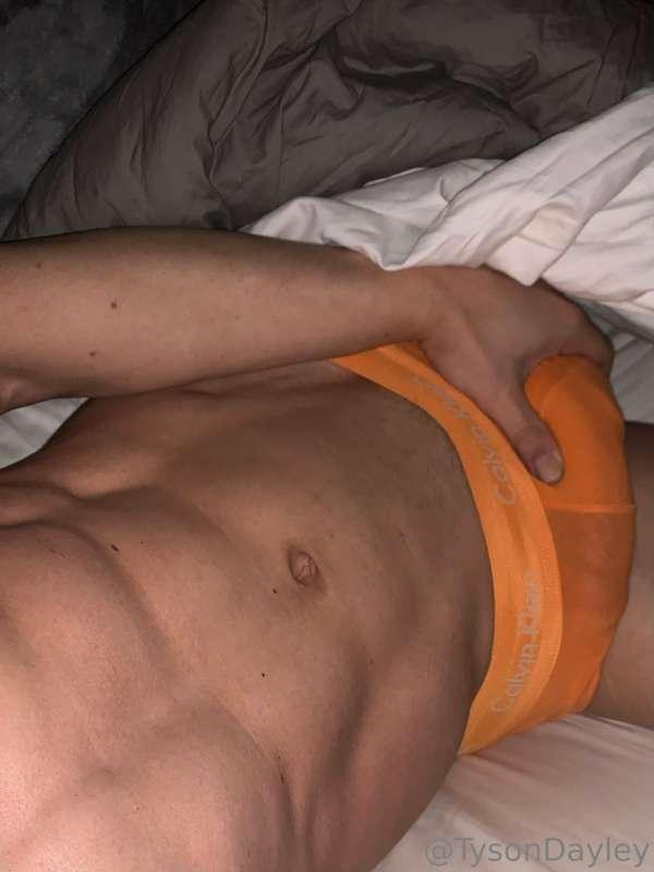 I woke up like this 🪵😅 What do you think I did? 🙈 - Live-str..