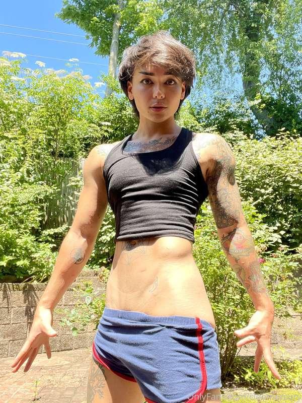 let’s work up a sweat together! 💪🏼💦
do you like seeing me fl..