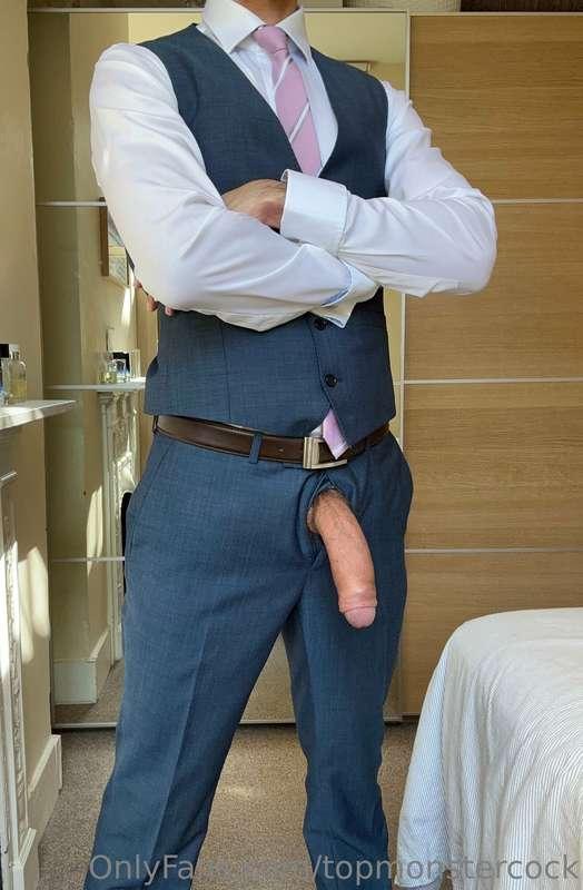 Let’s see who I fuck at this wedding…